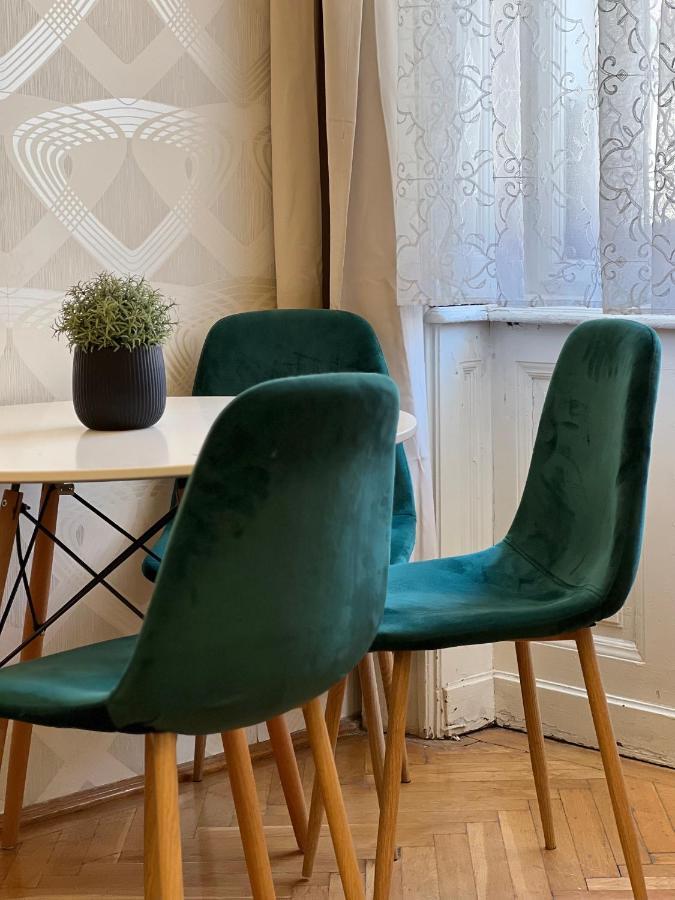 N38 Apartments By Small Home Budapest Bagian luar foto