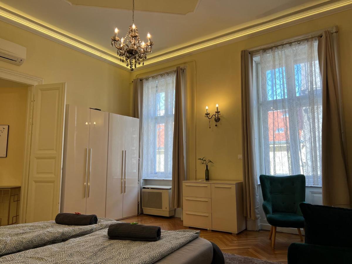 N38 Apartments By Small Home Budapest Bagian luar foto