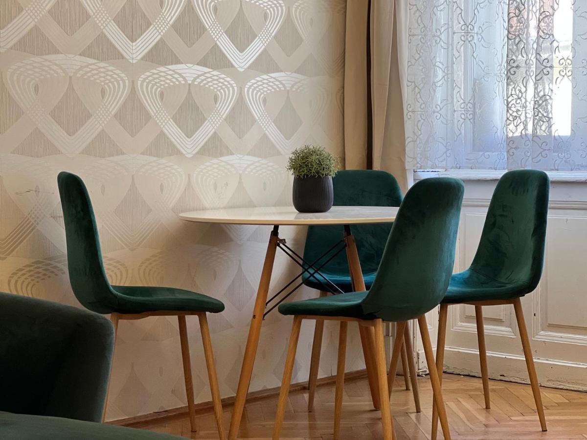 N38 Apartments By Small Home Budapest Bagian luar foto