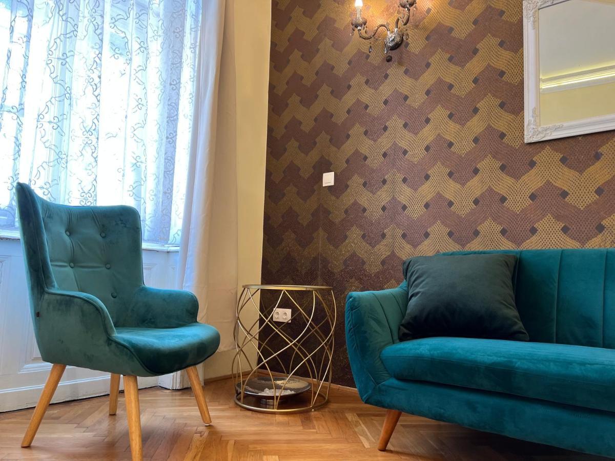 N38 Apartments By Small Home Budapest Bagian luar foto