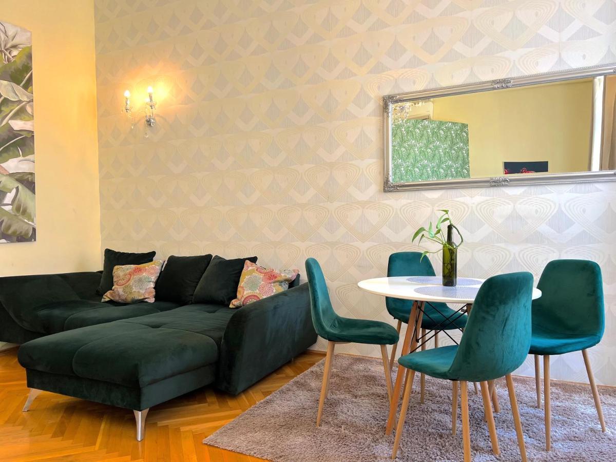 N38 Apartments By Small Home Budapest Bagian luar foto