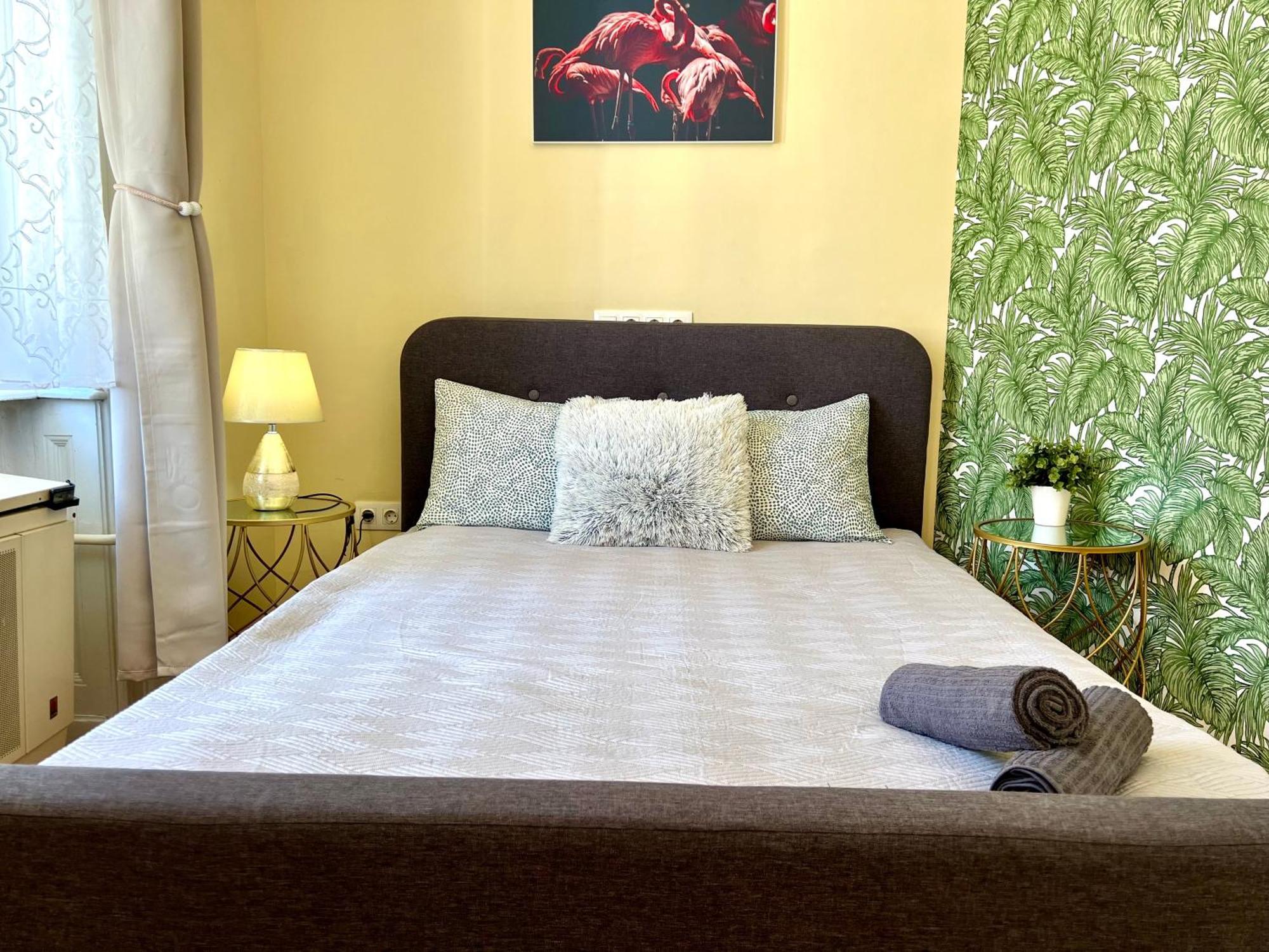 N38 Apartments By Small Home Budapest Bagian luar foto