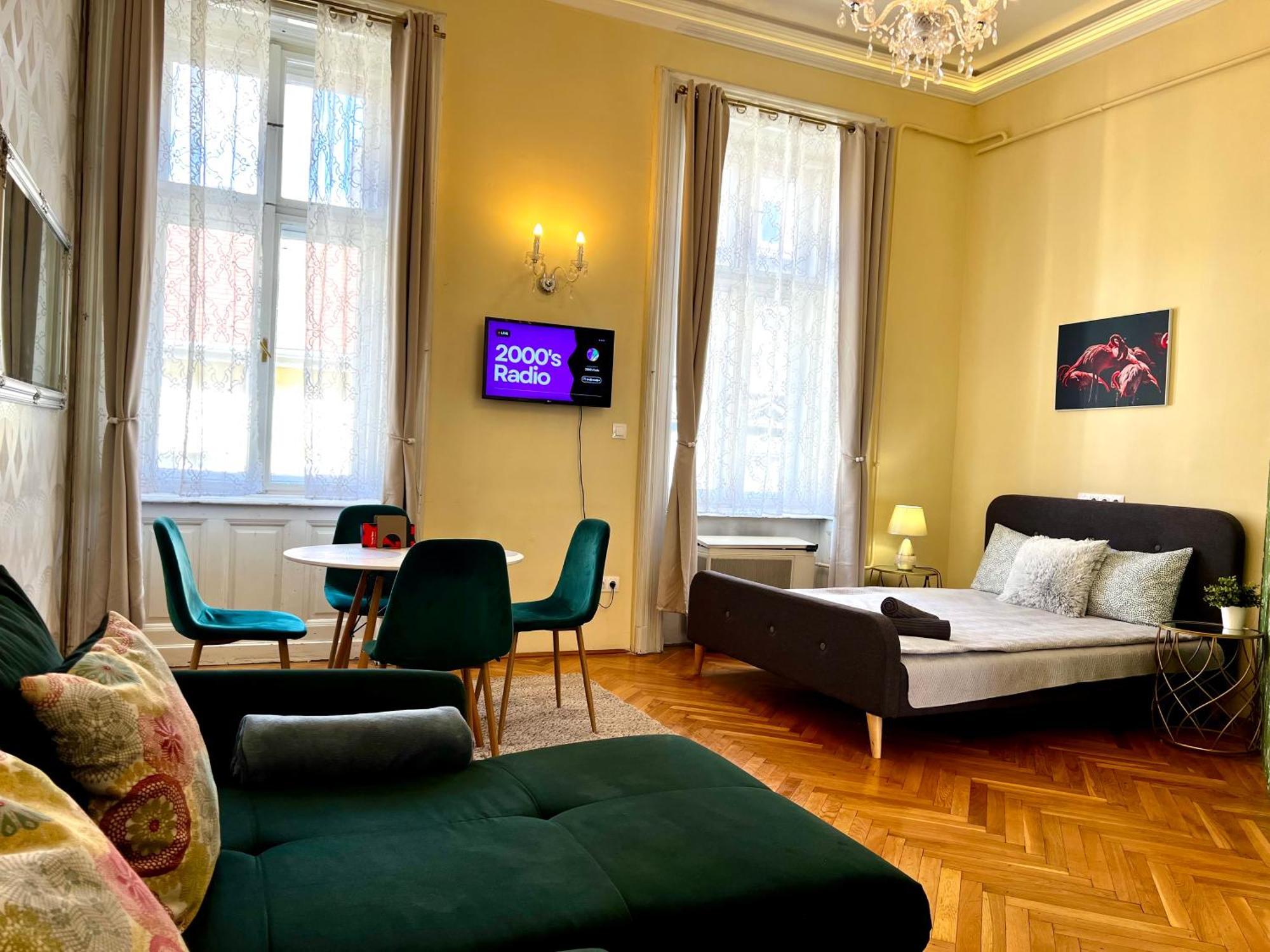 N38 Apartments By Small Home Budapest Bagian luar foto